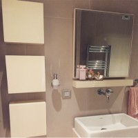 Sadeliğin şıklıkla buluştuğu minimalist bir dekor..