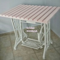 Baştan sona ev sahibinin emeğiyle yenilenmiş bir oturma odası..