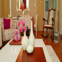 Nazife Hanım'ın mor ve ahşapla dekore ettiği sıcacık evi