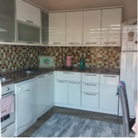 Özlem Hanım'ın mavi, gri ve morlarla renklenmiş enerjik evi