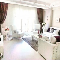 Yastık, aksesuar ve fon perde değişimiyle her gün yeni bir salon