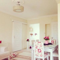 Cemre Hanım'ın oturma odası