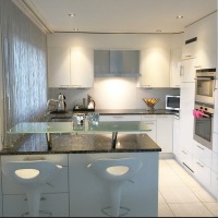 Oya Hanım'ın beyazlar içindeki şık evi