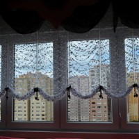 12'inci kattaki evde içeri doğru açılan camlar