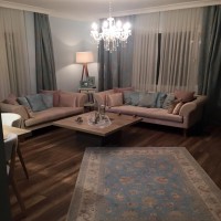 Fatma Hanım'ın özenli ve sıcak evinde ev gezmesindeyiz.