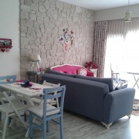 Vurgulu renklerle huzur dolu bir dekor..