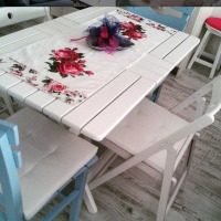 Vurgulu renklerle huzur dolu bir dekor..