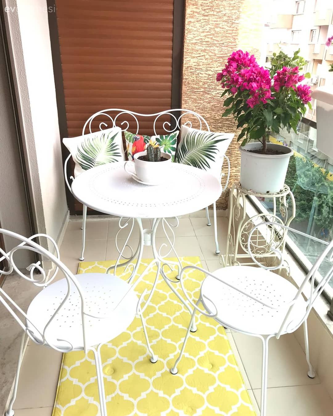 Yeni evimizin balkonundan ilk kare devamı @ebrununevii hesabımda ?