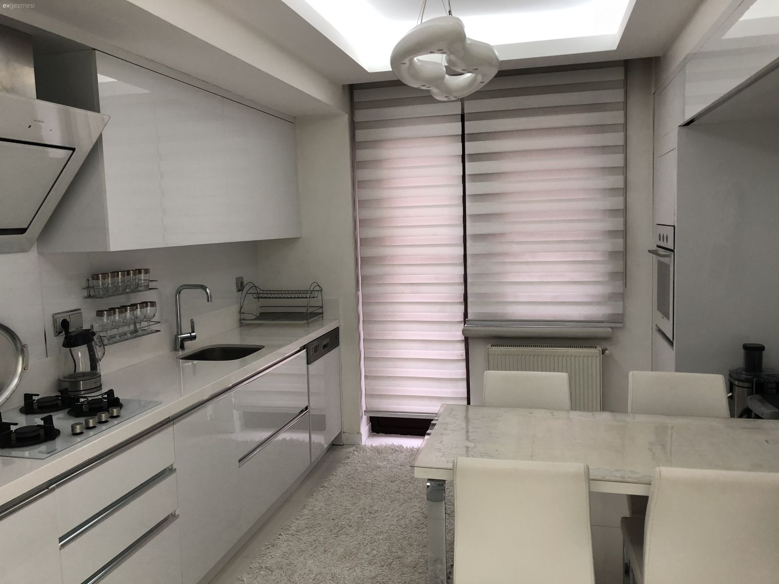 Beyaz ev aşkı❤️