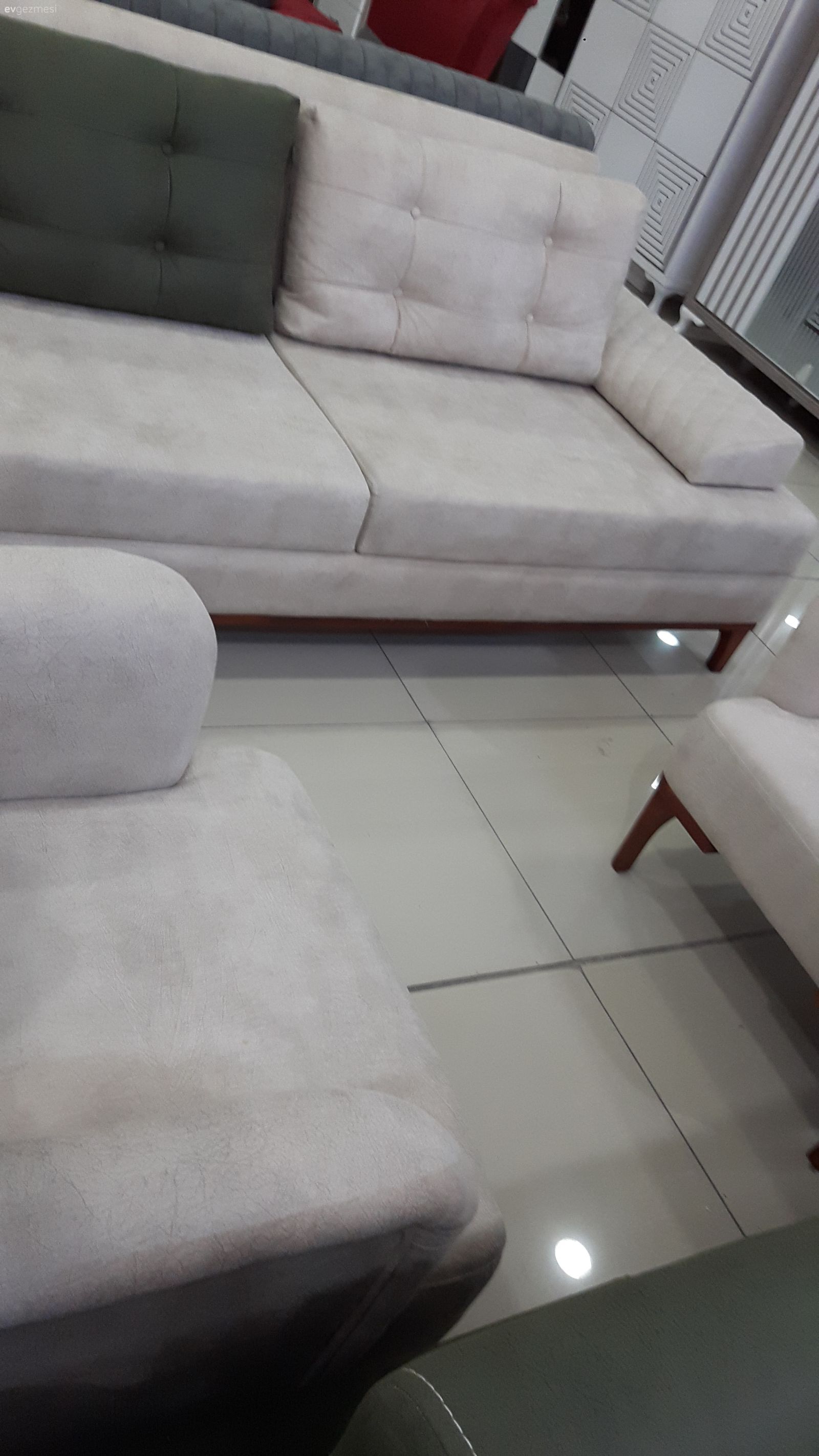 Oturma odası  takımım için yardımcı olun lütfen