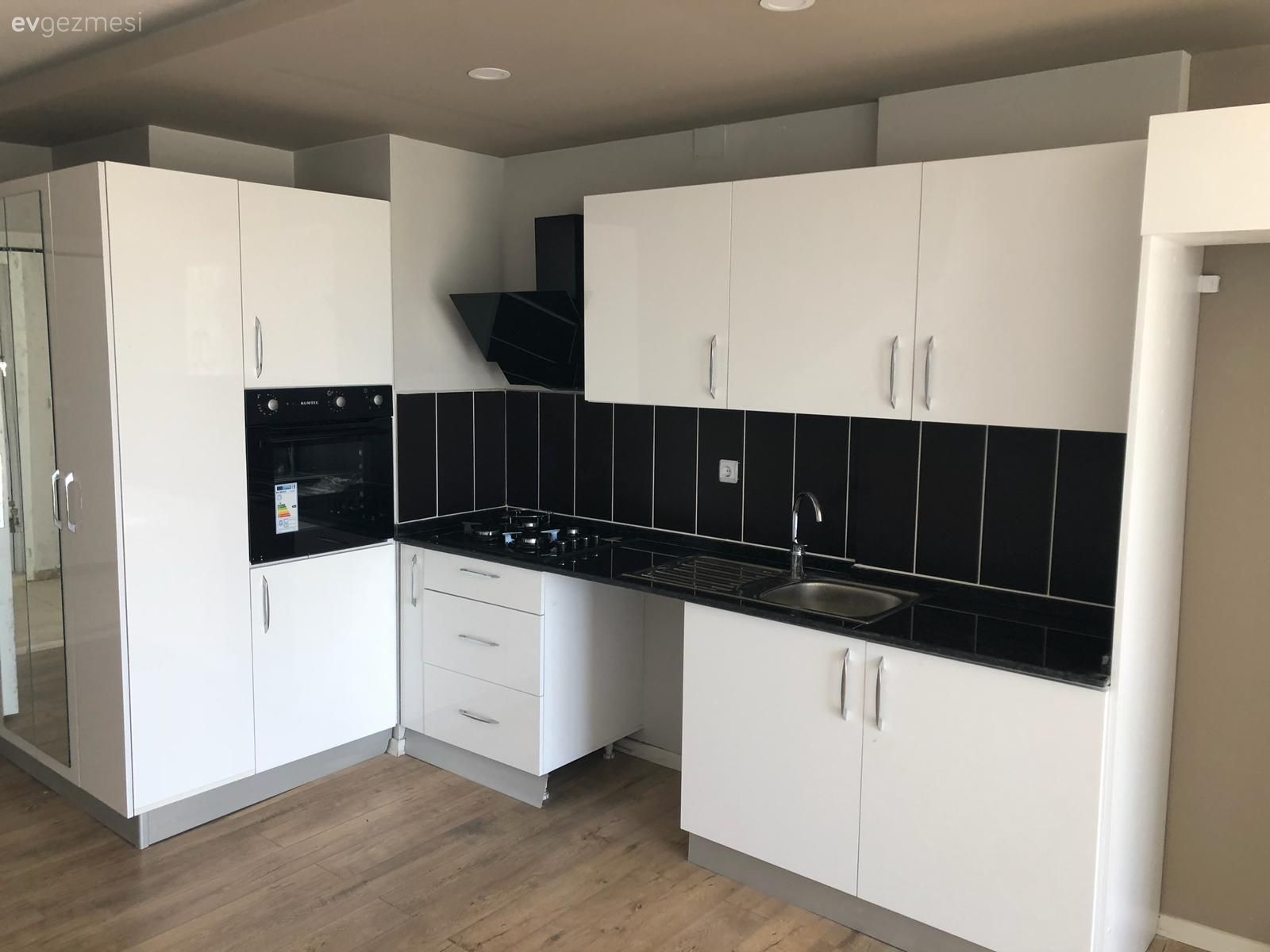 Oturma odası  takımım için yardımcı olun lütfen