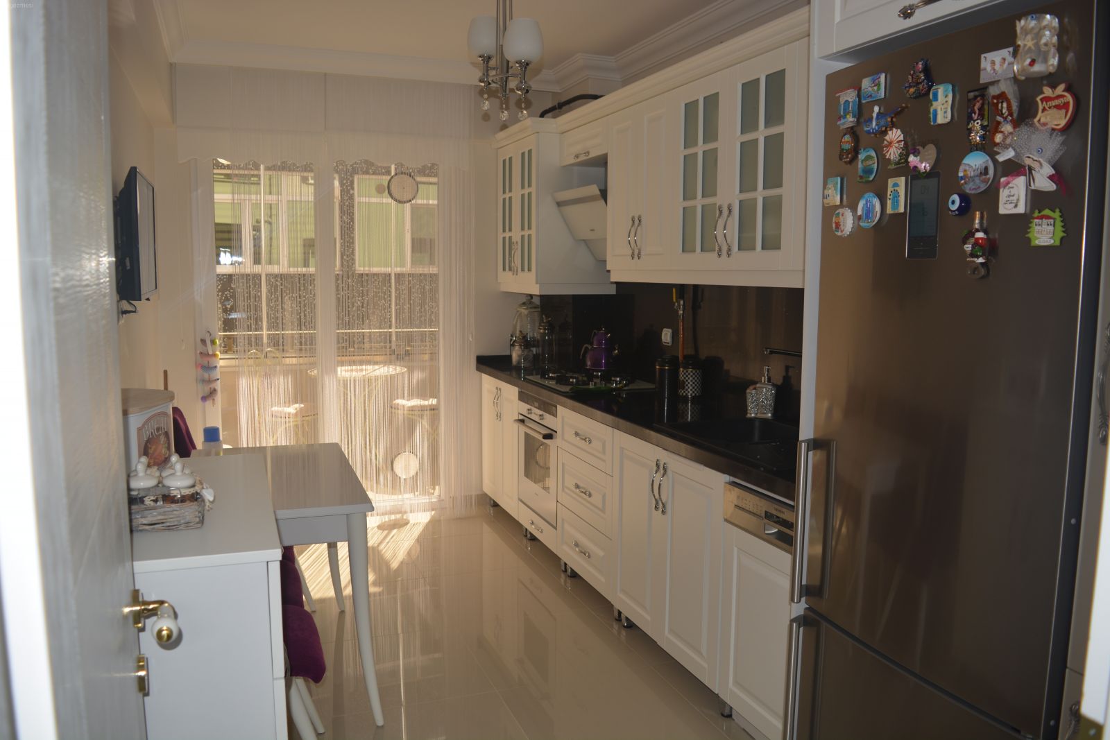 Eşimle birlikte dekore ettiğimiz evimiz..