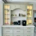 Dolap Rengi ve Işıltılı Detaylar Bu Mutfağa Zenginlik Katmış