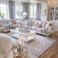 Beyaz Koltuk Kombinleri: Sitemizdeki Evlerden Örnekler