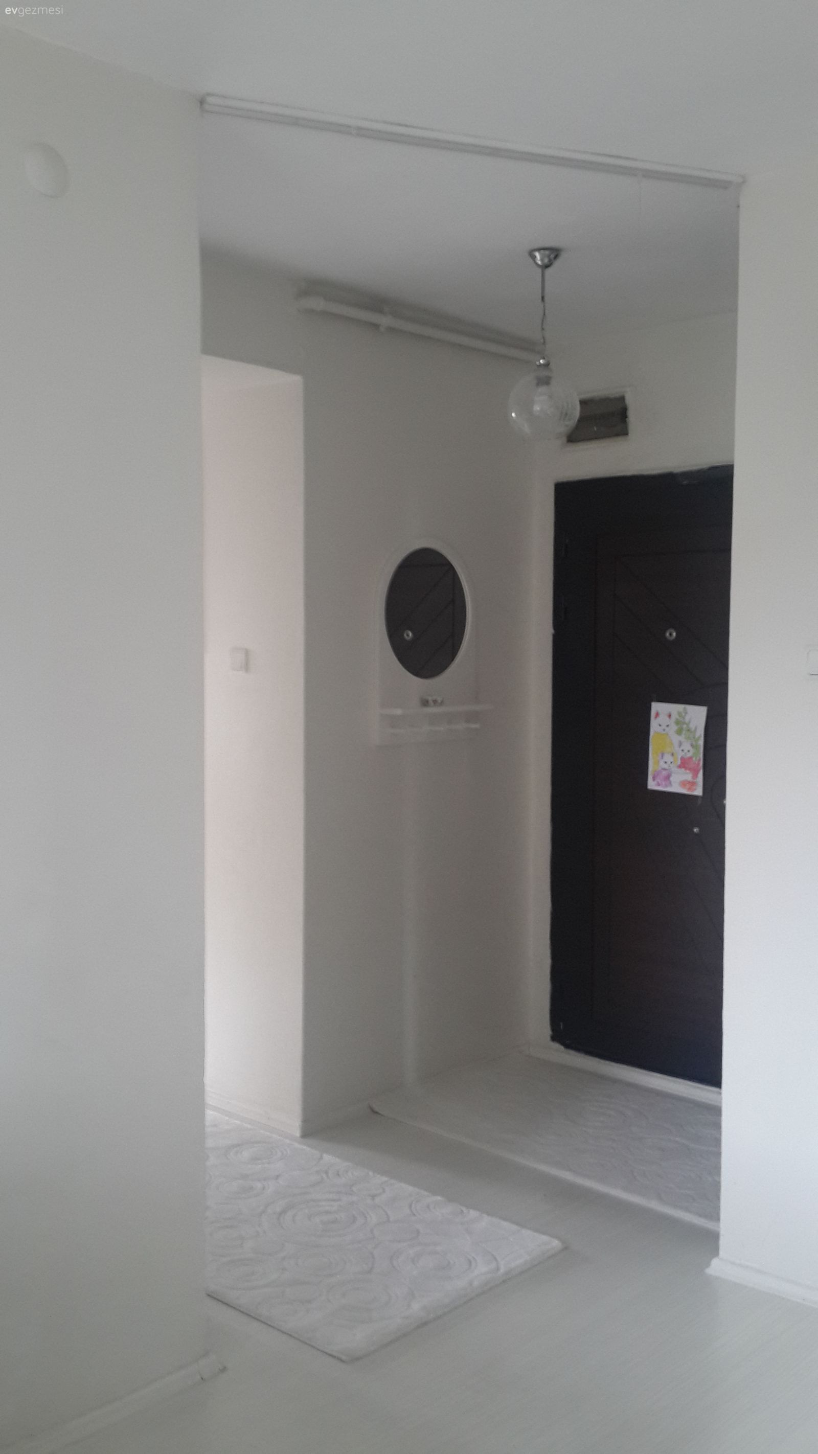 Salonumun olmayan kapısı hakkinda