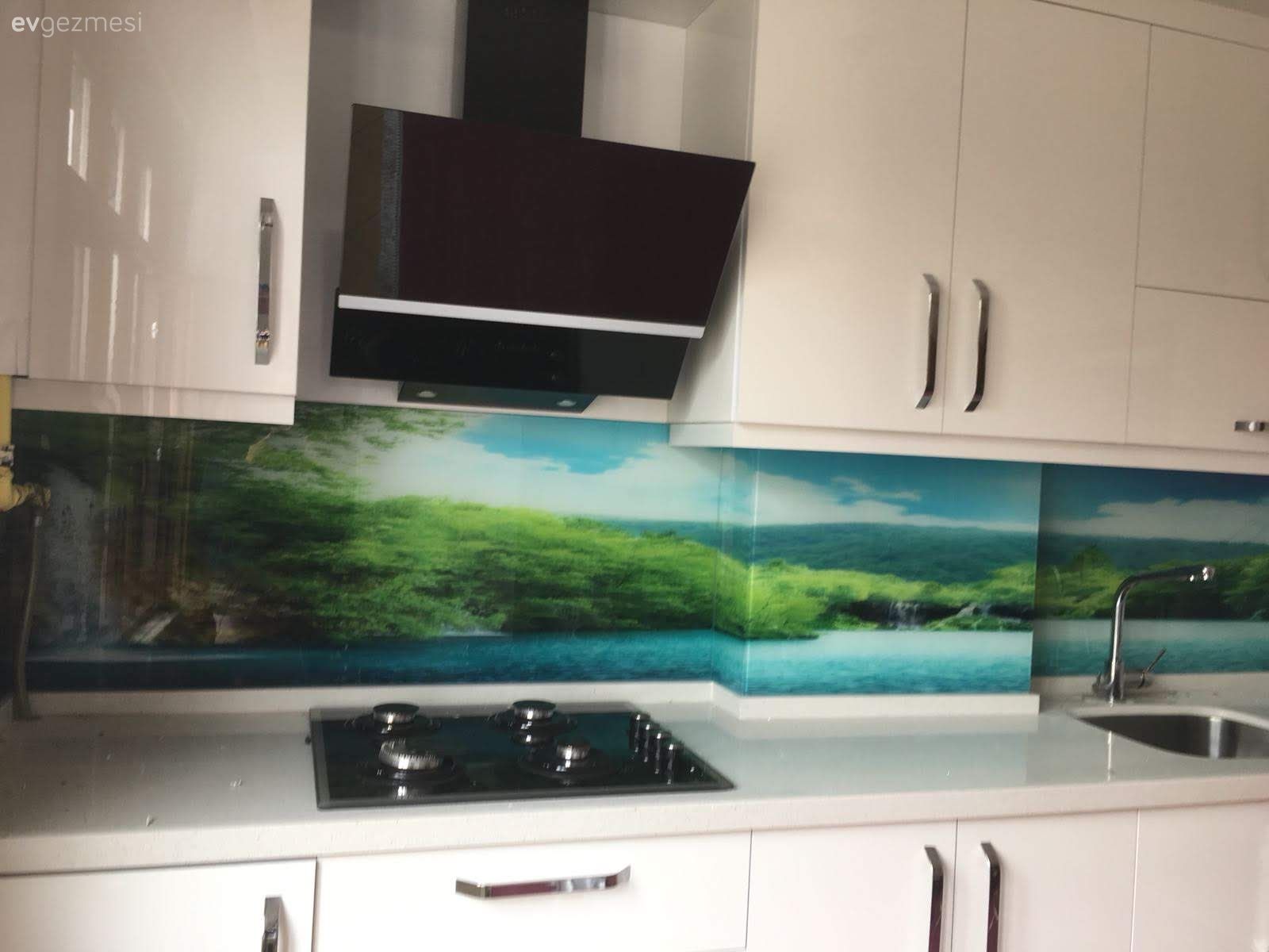 Mutfak tezgah arası cam montajı nasıl yapılır?