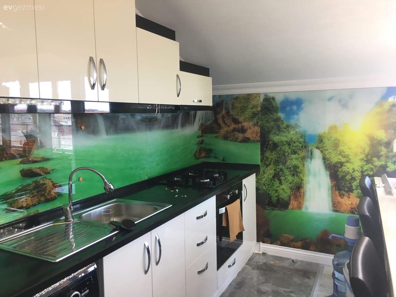 Mutfak tezgah arası cam montajı nasıl yapılır?