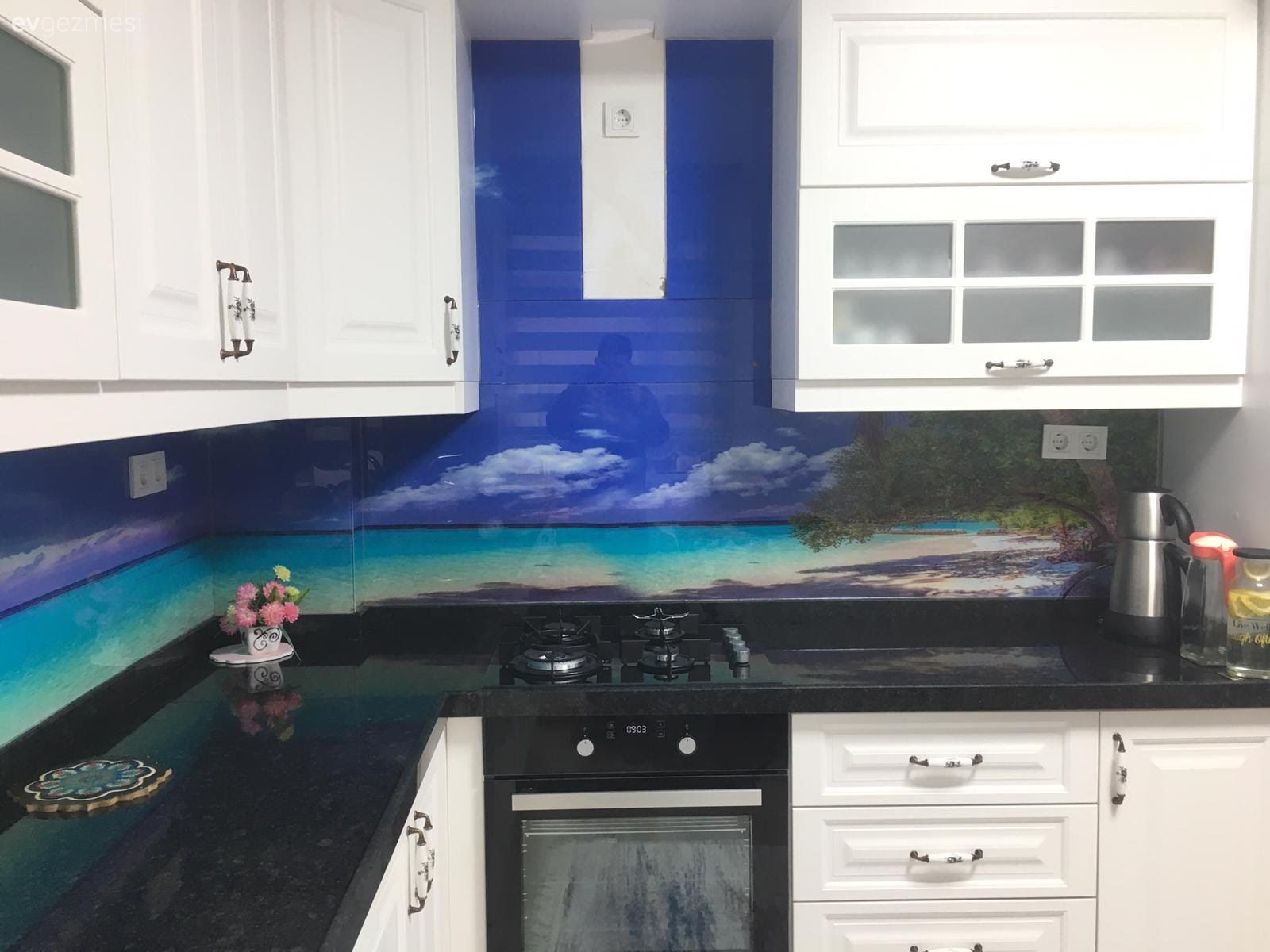 Mutfak tezgah arası cam montajı nasıl yapılır?