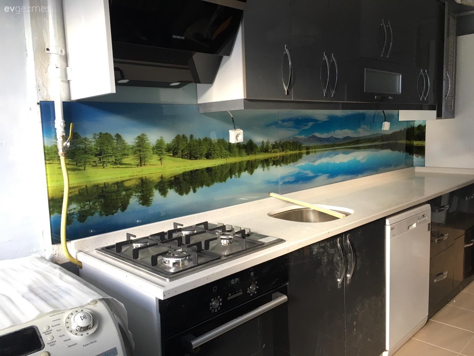 Mutfak tezgah arası cam montajı nasıl yapılır?