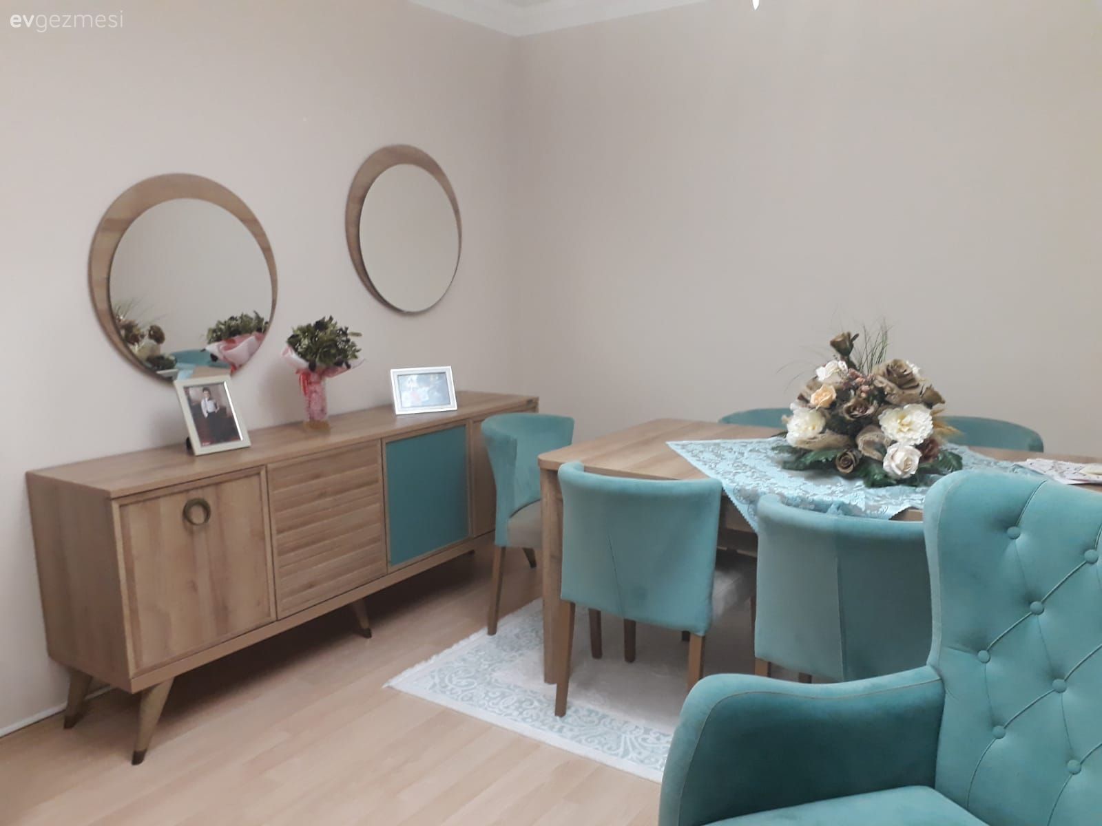 Salon için boya rengi seçiminde yardımlarınızı bekliyorum.