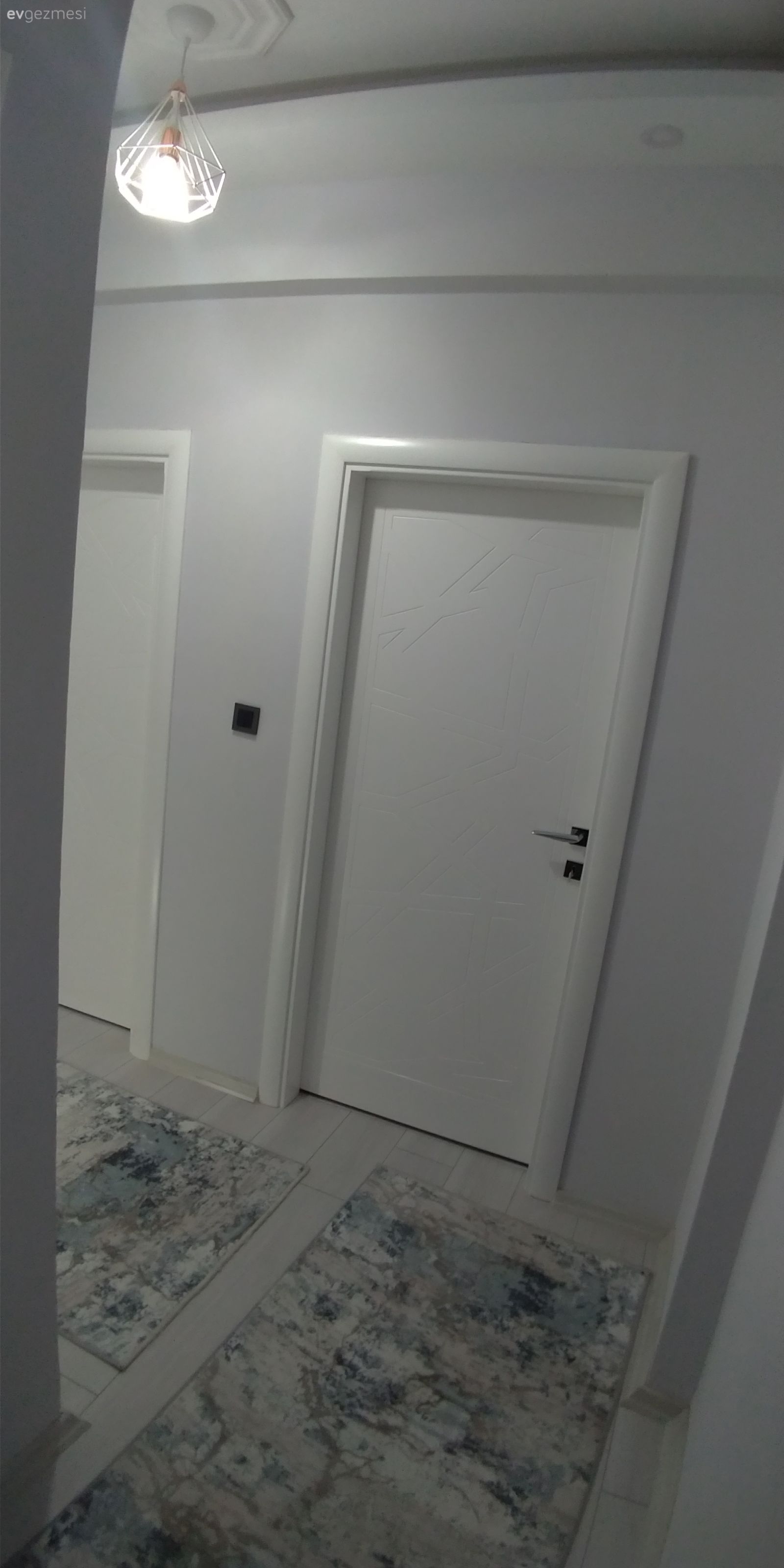 Dar uzun koridor nasıl dekore edilmelidir?