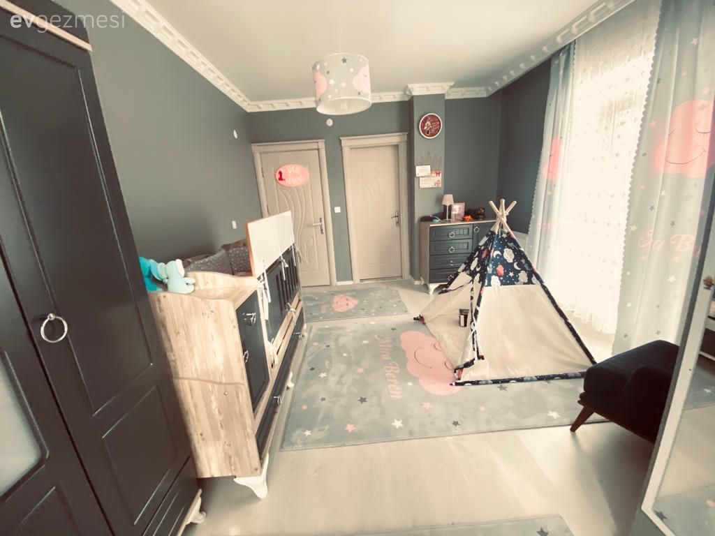 Ev Gezmesi: Azra Hanım'ın Villasından Kareler