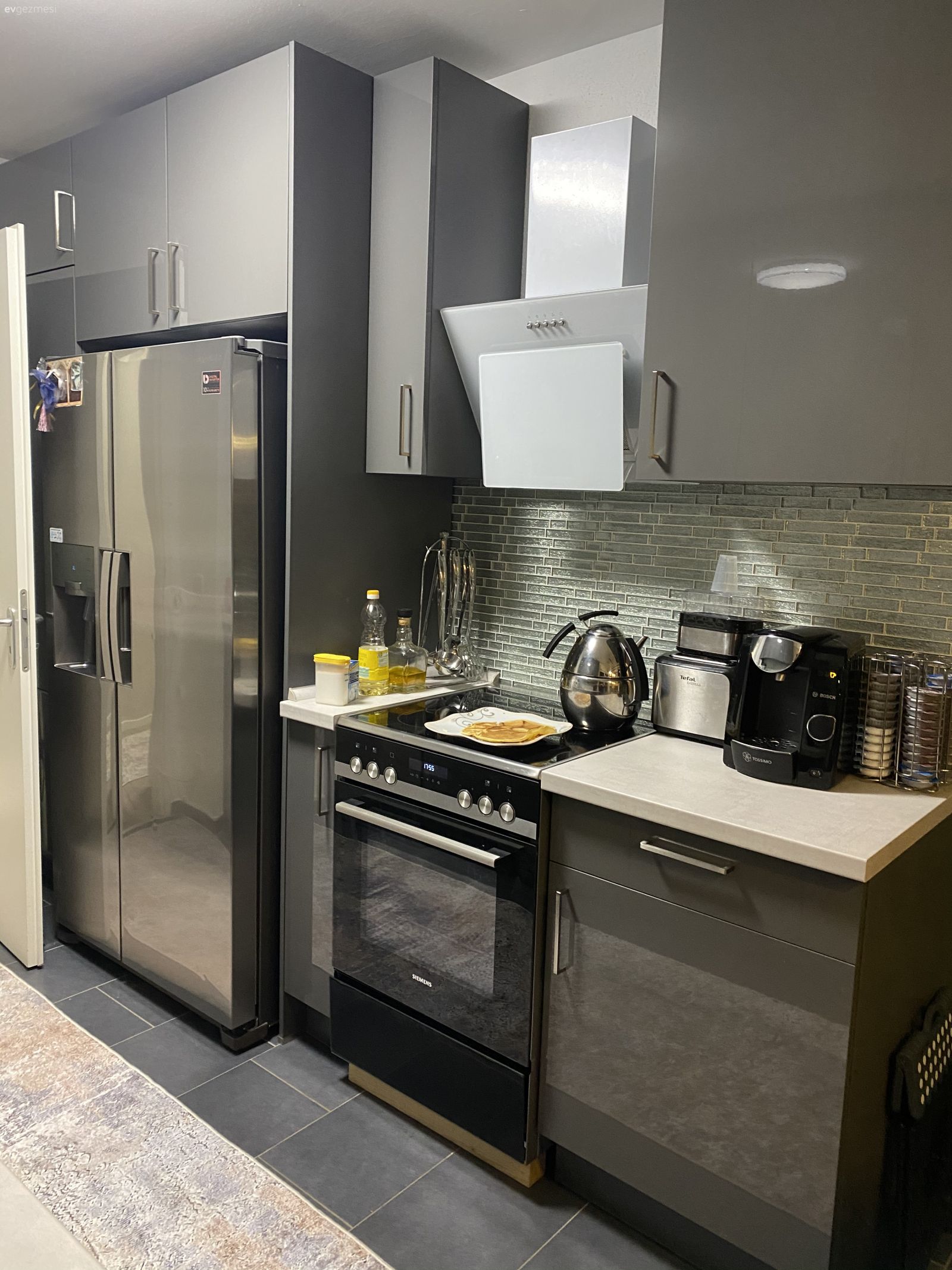 Buda benim oturma odan ve mutfagim