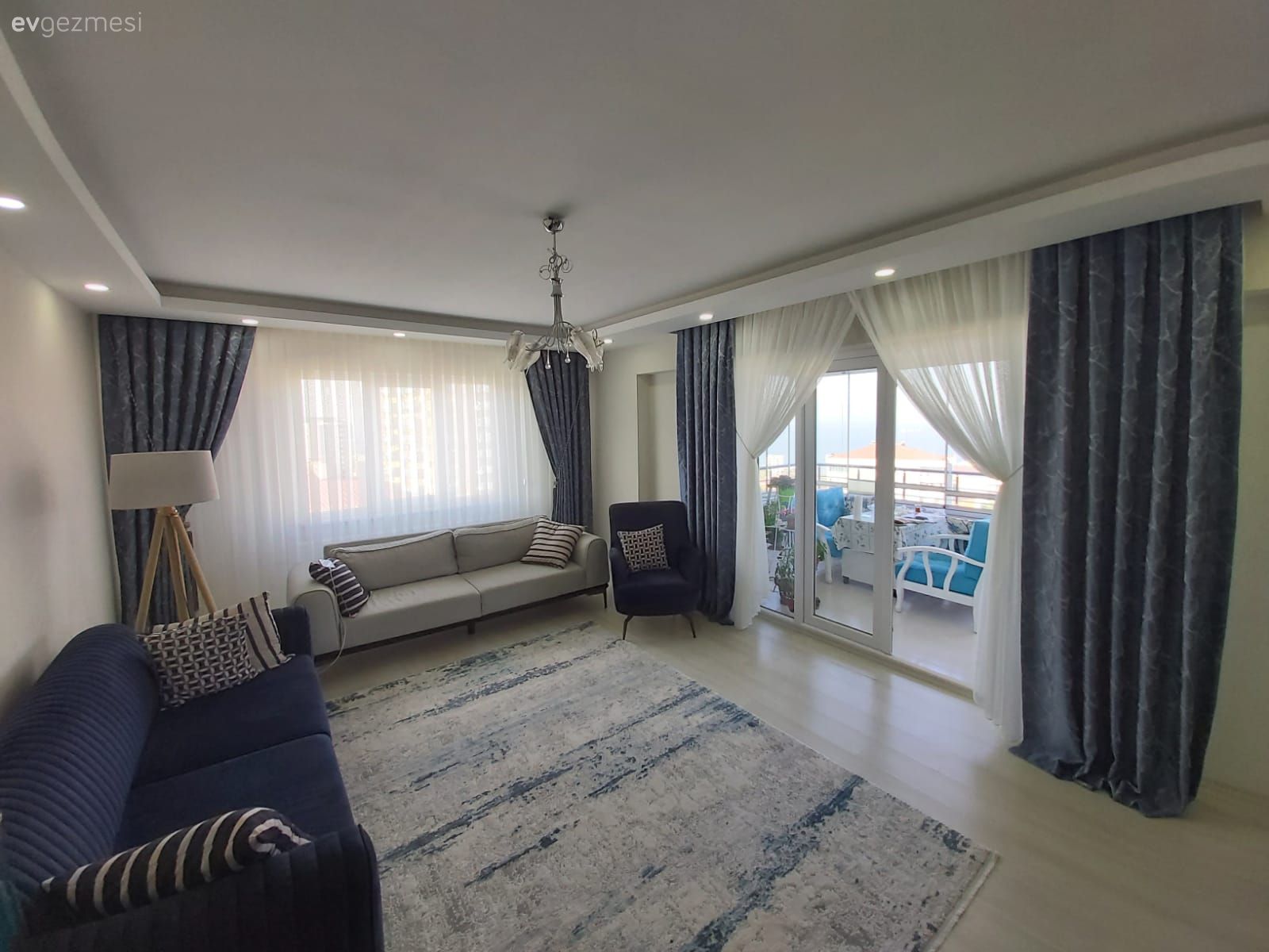 Salonumla ilgili yardım!