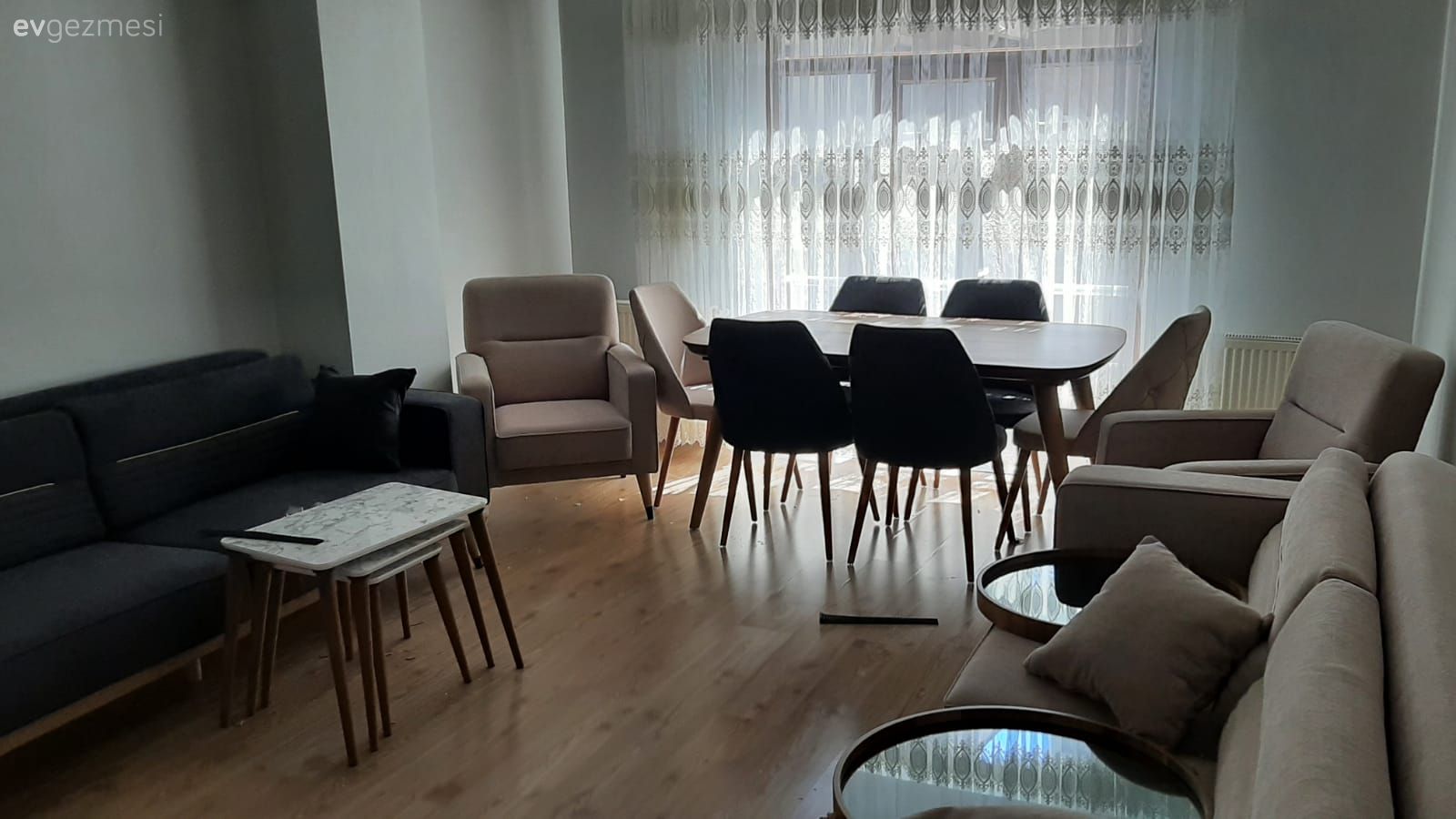 Salonumun yerleşimi için lütfen yardım eder misiniz ? Yeni evleniyorum