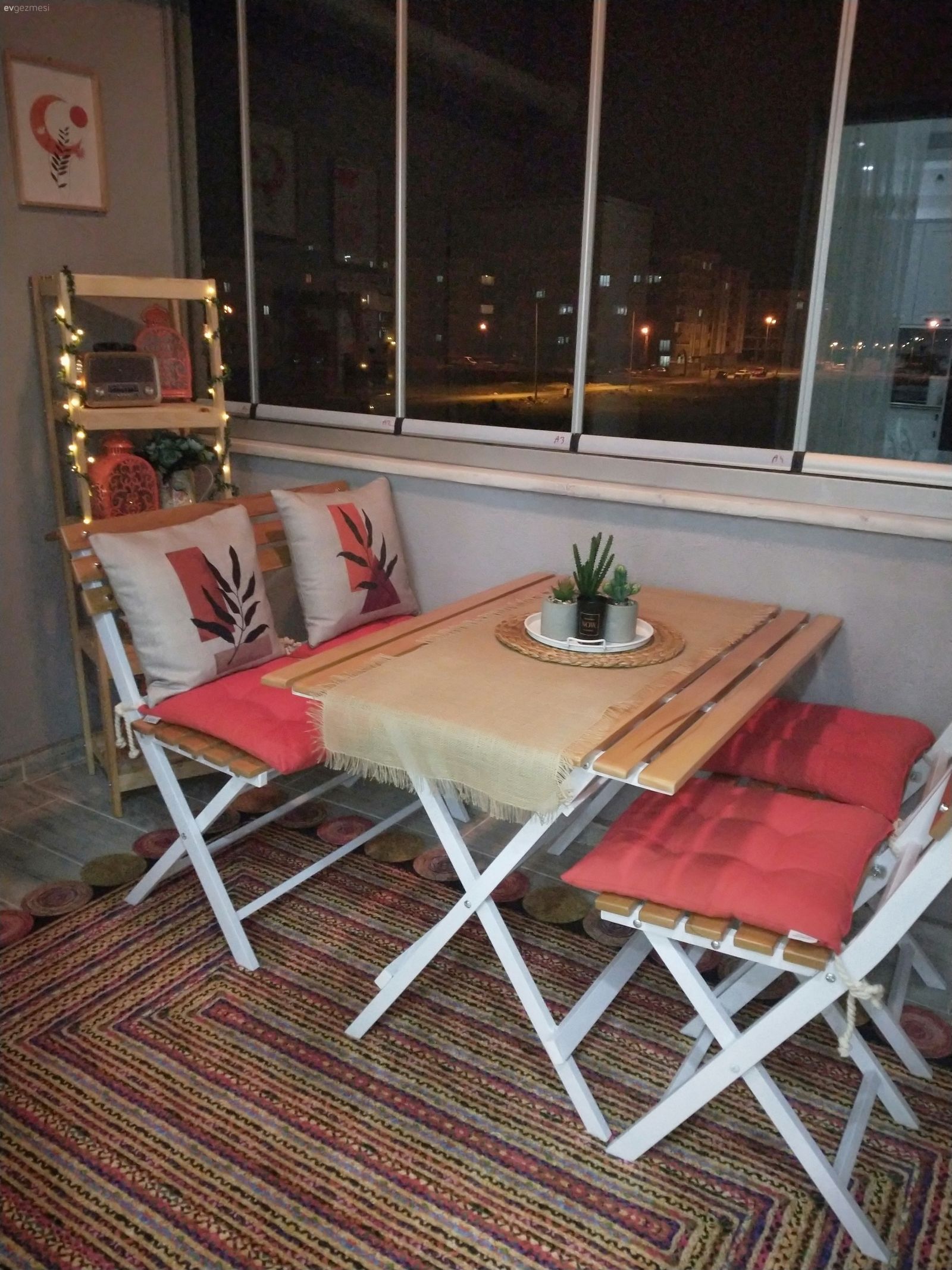 Mutfak, Salon, Balkon ve Antremden Kareler...