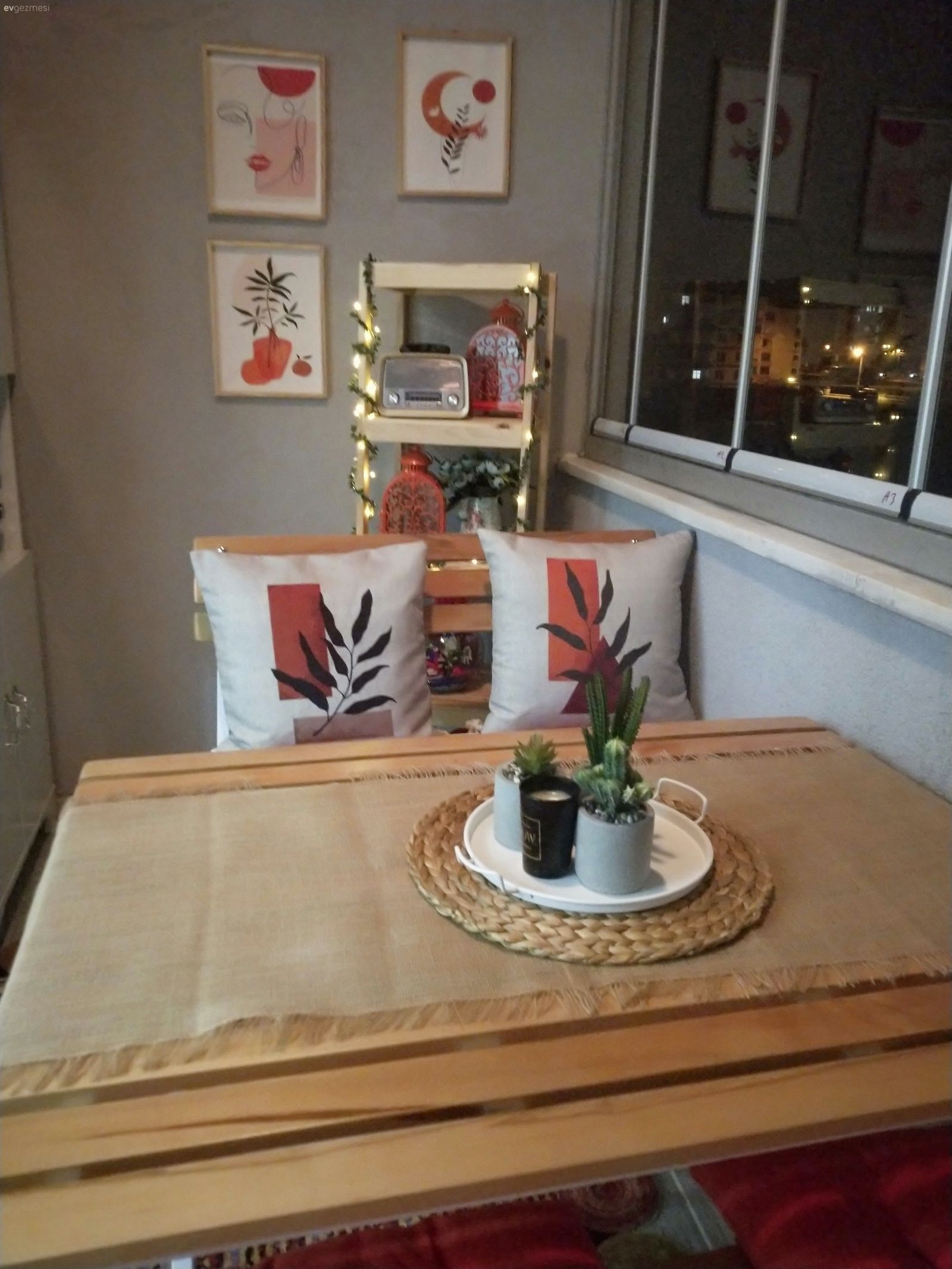 Mutfak, Salon, Balkon ve Antremden Kareler...