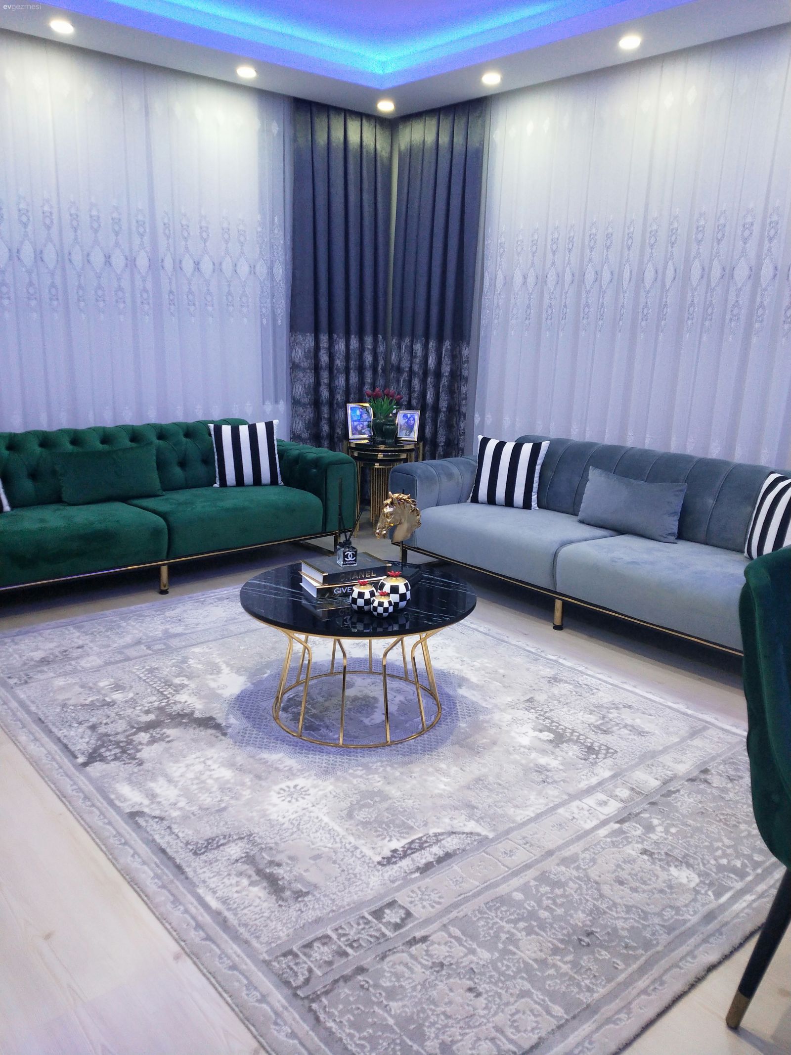 Mutfak, Salon, Balkon ve Antremden Kareler...