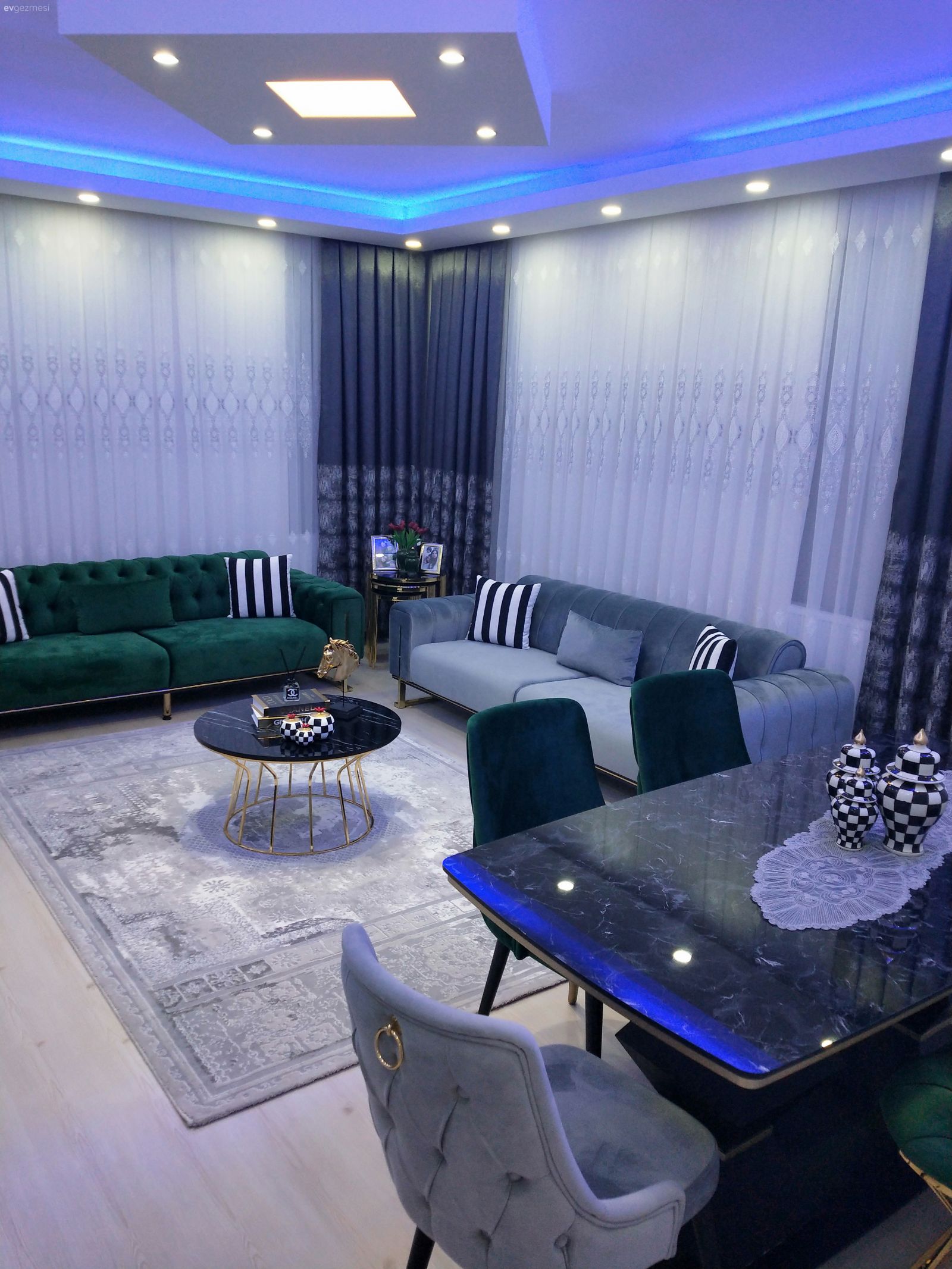 Mutfak, Salon, Balkon ve Antremden Kareler...