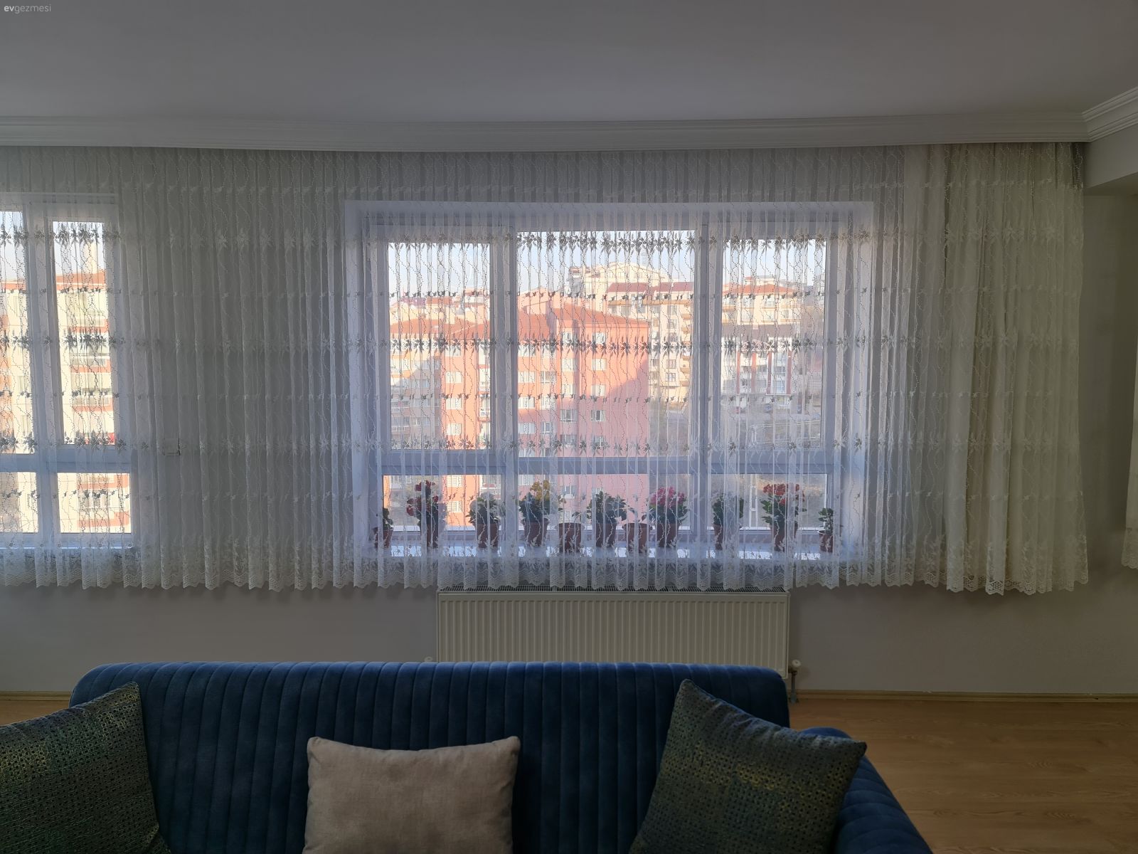 Salonuma fikir verir misiniz ?