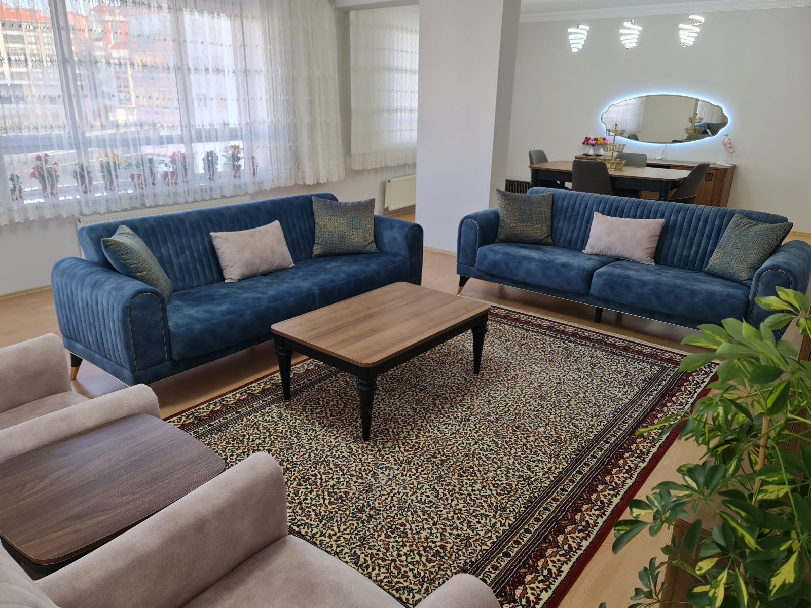 Salonuma fikir verir misiniz ?