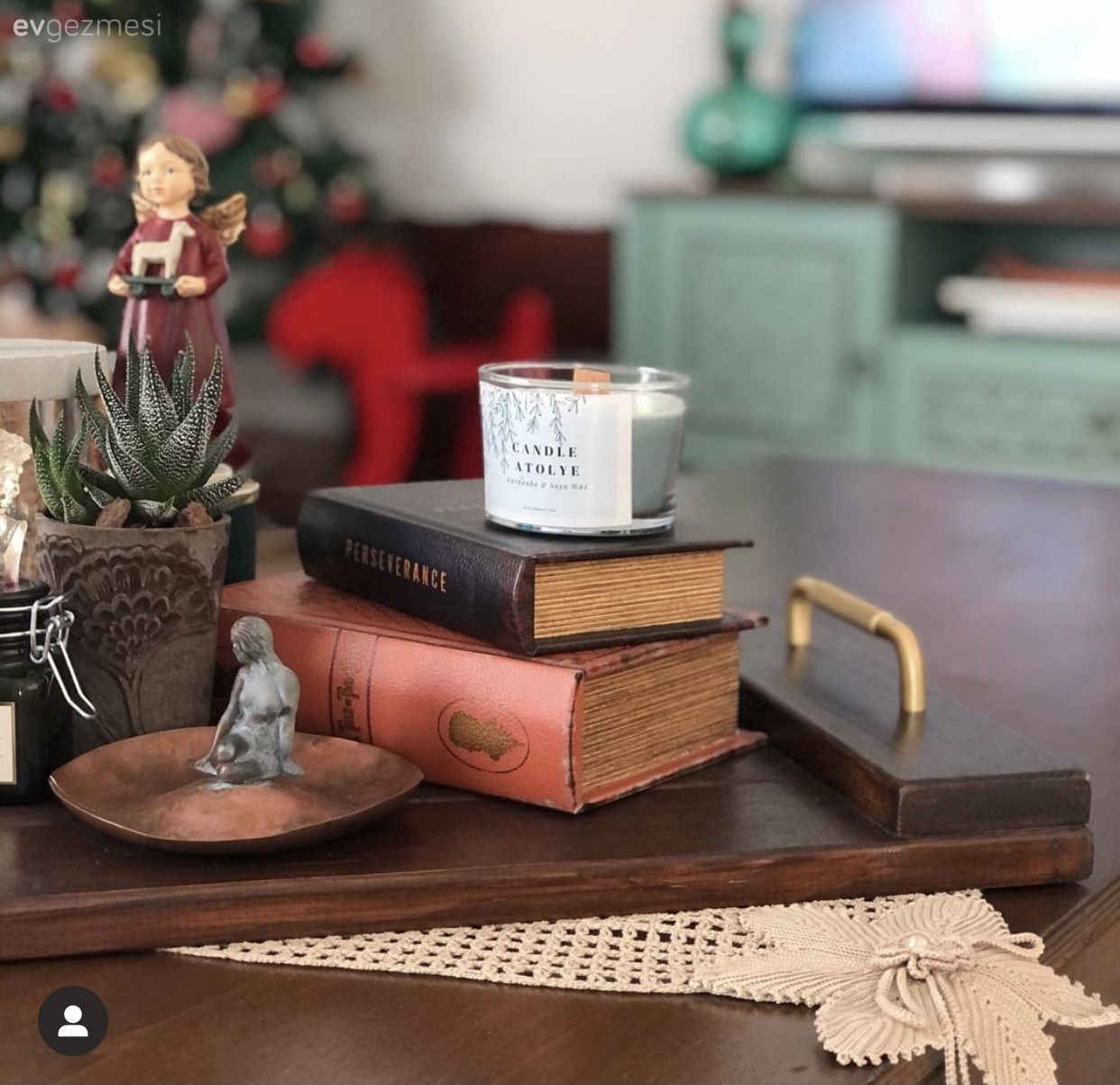 Yeşil duvarlı Ev devamı